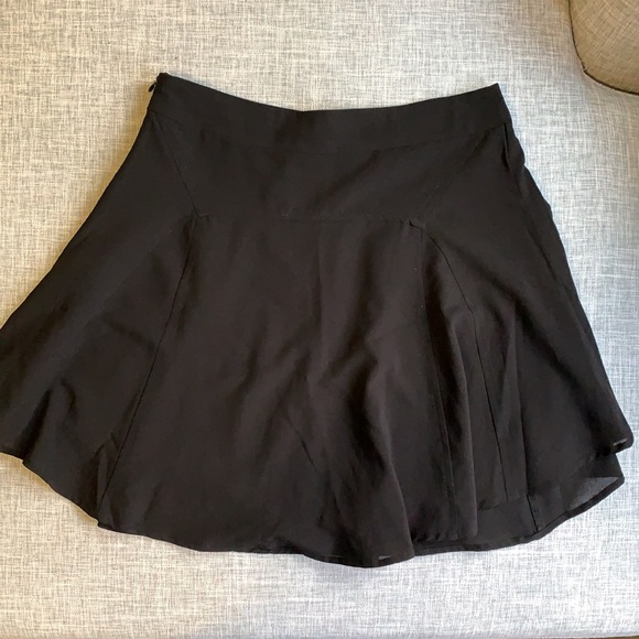 Black Skater Skirt size small! - Picture 4 of 4